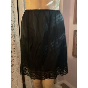 Vintage Kayser 100% Nylon Slip Women Medium‎ Black Lace Trim